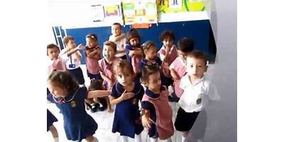 PEQUEÑOS GIGANTES