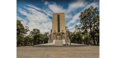 PROVENIENTE DE AZTLÁN