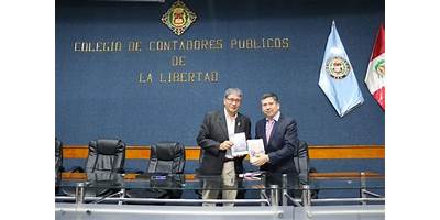 TIERRA Y LIBERTAD