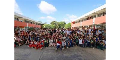 U YOOTOCH MEJEN PALAAL (LA CASA DE LOS NINOS)