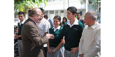 VALENTIN GOMEZ FARIAS