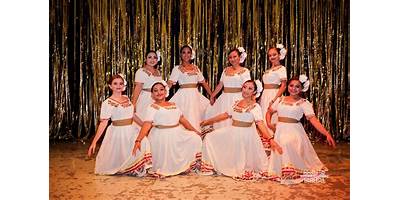 ESCUELA DE DANZA FOLKLORICA MEXICANA ZENTZONTLE