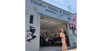 ESCUELA TECNICA DE BELLEZA MYRNA