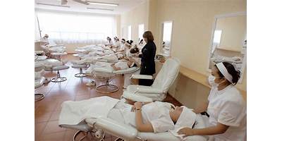 INSTITUTO UNIVERSITARIO DE COSMETOLOGIA INTEGRAL FASCINELLE AC