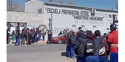 ESCUELA PREPARATORIA ESTATAL NO. 8422 "MAESTROS MEXICANOS"
