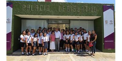 BENEMÉRITA ESCUELA NORMAL "PROFRA. PILAR ELENA FLORES ACUÑA" DEL INSTITUTO CAMPECHANO