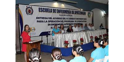 ESCUELA DE ENFERMERIA DE APATZINGAN